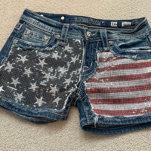 Girls Miss me Sequin Shorts (16) - Picture 2 of 5